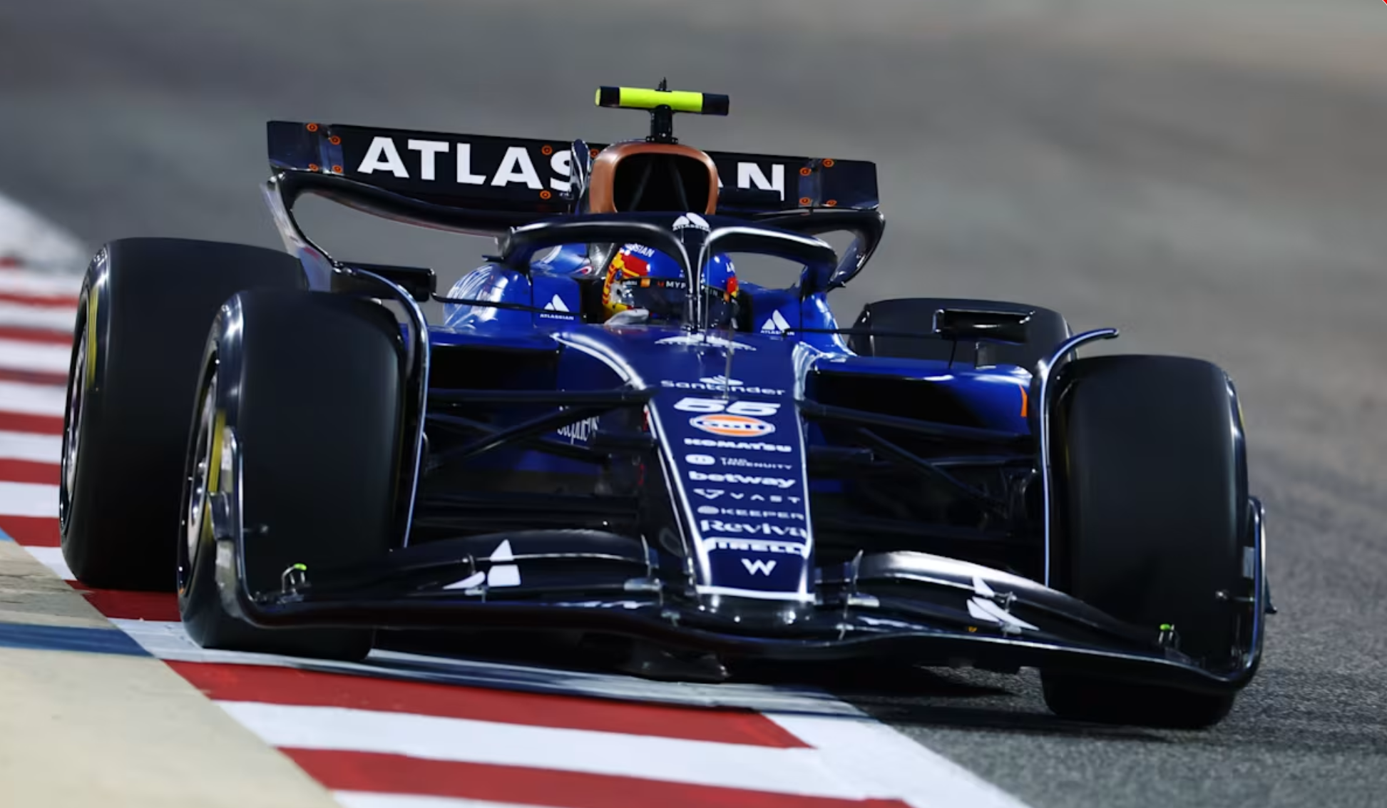 哈斯车队险胜法拉利,塞恩斯点燃赛场 哈斯车队险胜法拉利,塞恩斯点燃赛场