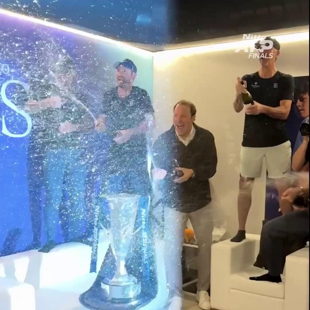 联合杯逆转ATP总决赛,辛纳统治全场 联合杯逆转ATP总决赛,辛纳统治全场