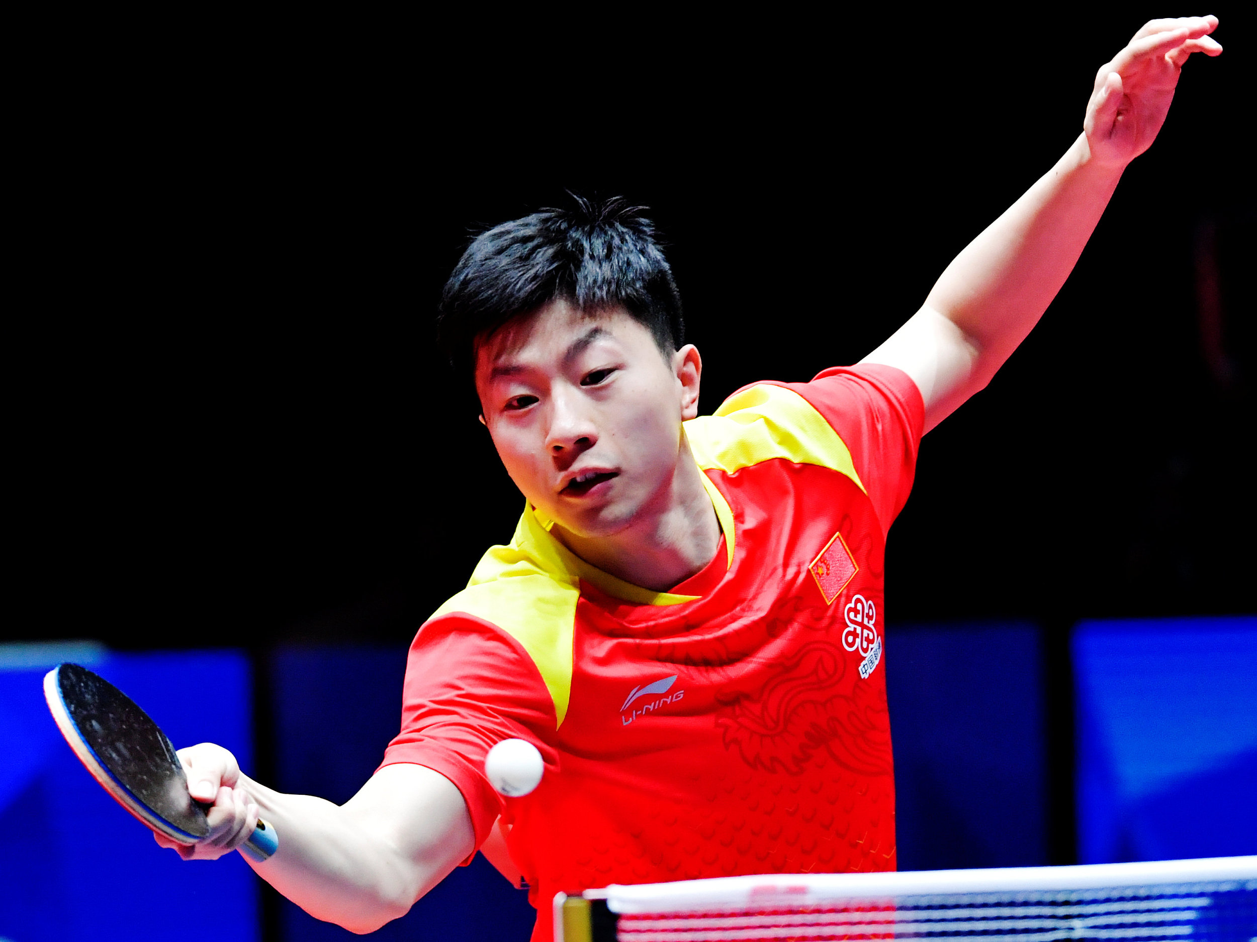 奥地利队横扫德国队，马龙高光表现