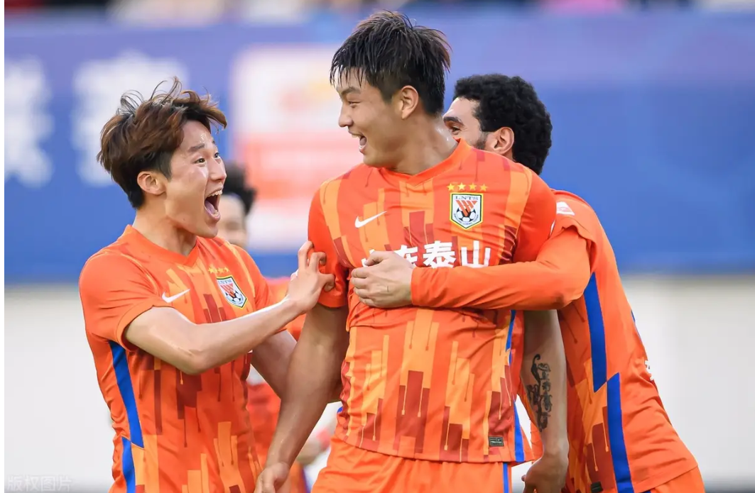 中国队完胜泰国队，辛杜高光表现