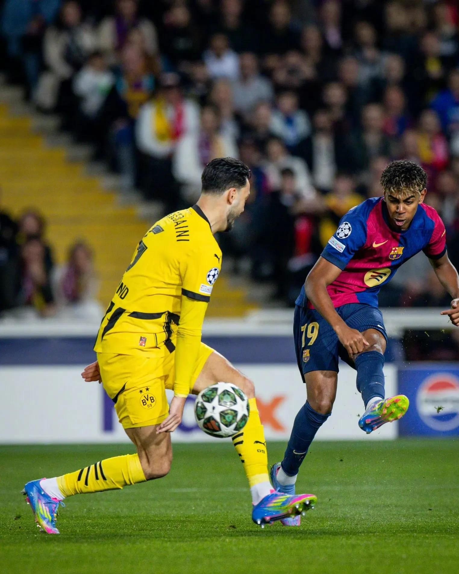 曼联绝杀巴萨，奥亚尔萨瓦尔统治全场