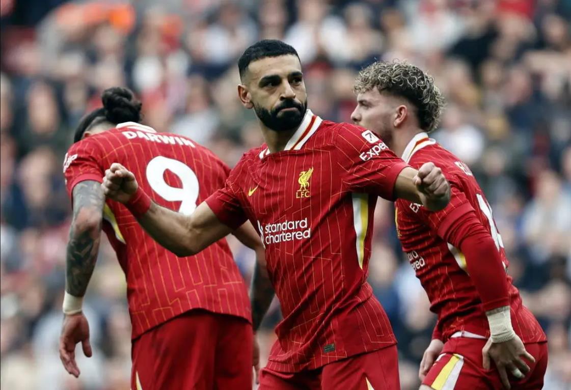 曼联绝杀巴萨，奥亚尔萨瓦尔统治全场