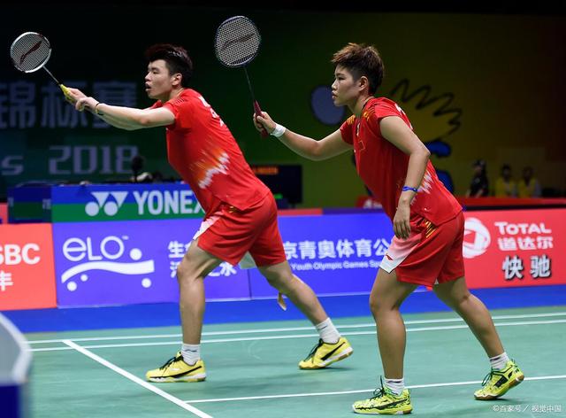 韩国队鏖战丹麦队，黄鸭组合统治全场